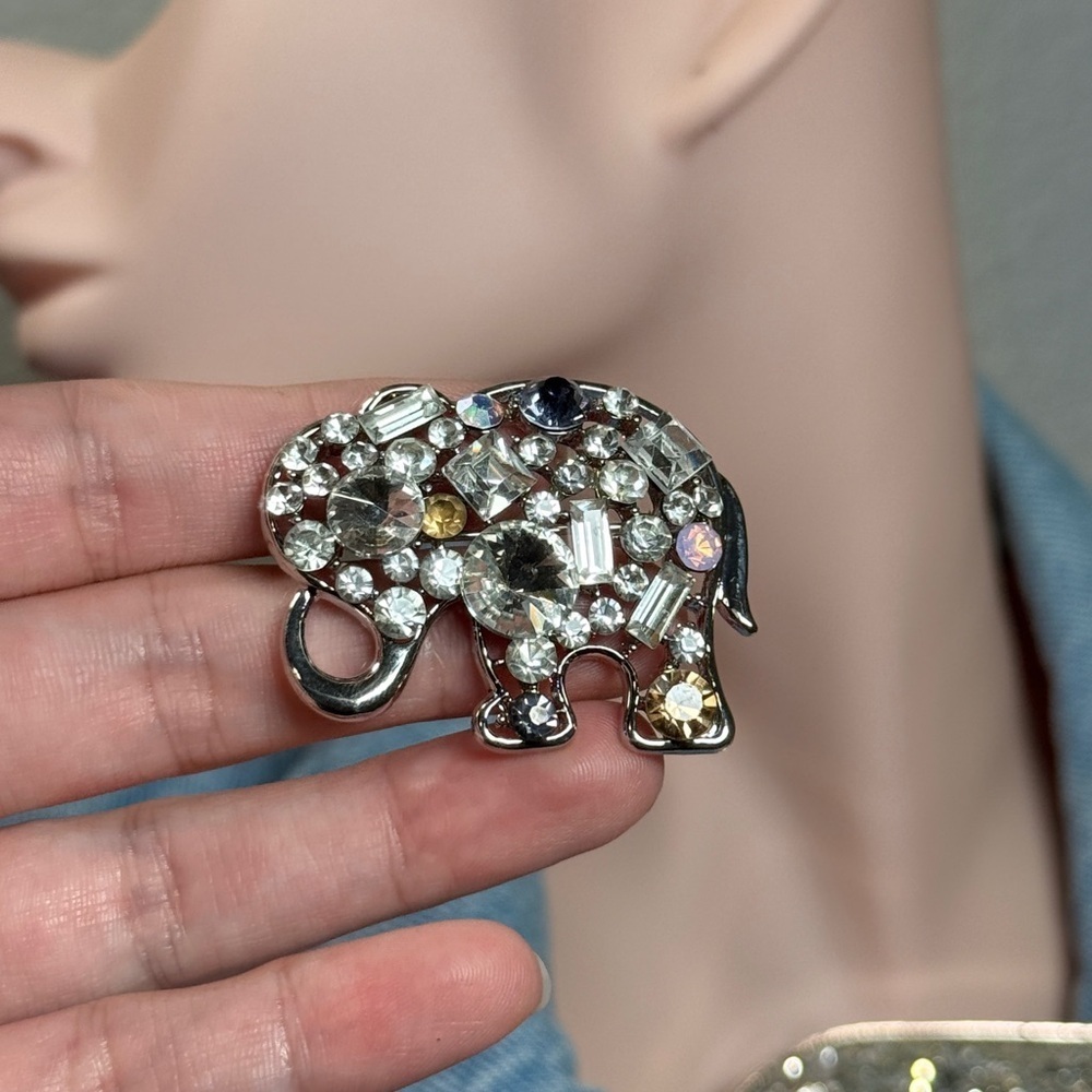Trendy Crystal Elephant Brooch - Silver and Gold 🐘 - Picture 3 of 3